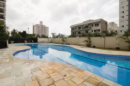 Apartamento à venda com 84m², 2 quartos e 2 vagasÁrea comum - Piscina