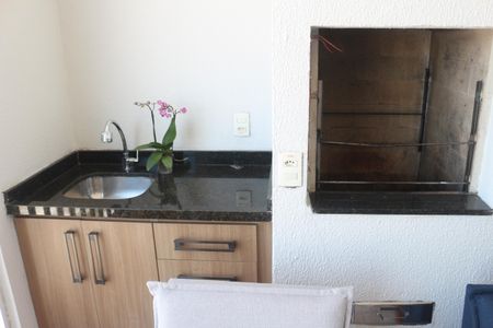 Apartamento à venda com 84m², 2 quartos e 2 vagasVaranda