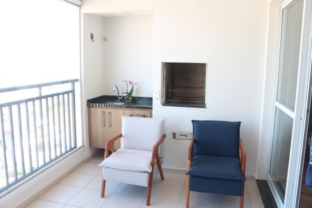 Apartamento à venda com 84m², 2 quartos e 2 vagasVaranda