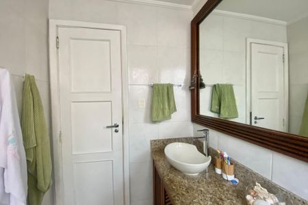 Apartamento à venda com 76m², 2 quartos e 1 vaga Apartamento à venda com 76m², 2 quartos e 1 vagaBanheiro