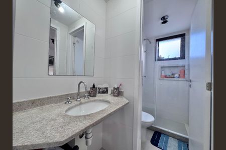 Apartamento à venda com 93m², 3 quartos e 2 vagas Apartamento à venda com 93m², 3 quartos e 2 vagasBanheiro da Suíte 2