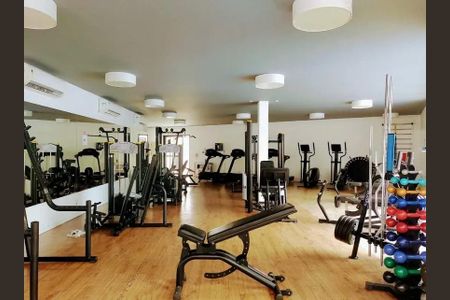 Apartamento à venda com 93m², 3 quartos e 2 vagas Apartamento à venda com 93m², 3 quartos e 2 vagasÁrea comum - Academia