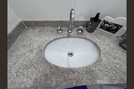 Apartamento à venda com 93m², 3 quartos e 2 vagas Apartamento à venda com 93m², 3 quartos e 2 vagasBanheiro da Suíte 2