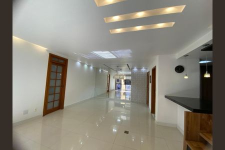 Apartamento à venda com 103m², 3 quartos e 1 vaga