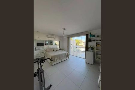 Casa à venda com 4 quartos, 253m² em Vargem Pequena, Rio de Janeiro