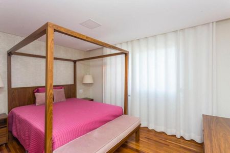 Apartamento à venda com 209m², 5 quartos e 1 vaga