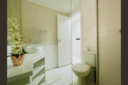 Apartamento à venda com 114m², 3 quartos e 2 vagas Apartamento à venda com 114m², 3 quartos e 2 vagasBanheiro 2