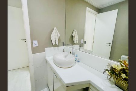 Apartamento à venda com 114m², 3 quartos e 2 vagas Apartamento à venda com 114m², 3 quartos e 2 vagasBanheiro 1