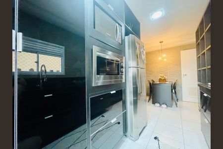 Apartamento à venda com 114m², 3 quartos e 2 vagas Apartamento à venda com 114m², 3 quartos e 2 vagasCozinha