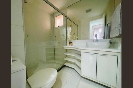 Apartamento à venda com 114m², 3 quartos e 2 vagas Apartamento à venda com 114m², 3 quartos e 2 vagasBanheiro 2
