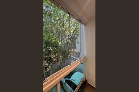 Apartamento à venda com 70m², 2 quartos e 2 vagasVaranda da Suíte