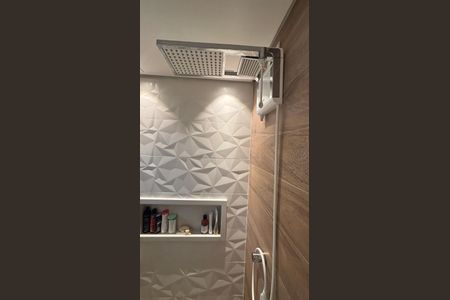 Apartamento à venda com 70m², 2 quartos e 2 vagasBanheiro da Suíte