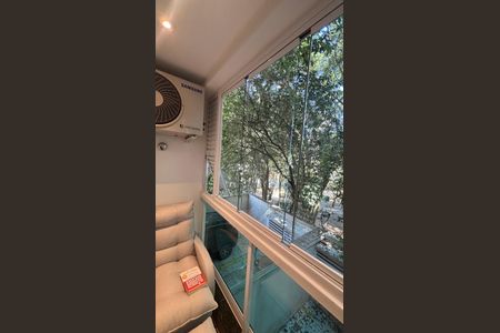 Apartamento à venda com 70m², 2 quartos e 2 vagasVaranda da Suíte