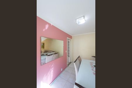 Casa à venda com 169m², 3 quartos e 2 vagas Casa à venda com 169m², 3 quartos e 2 vagasSala de Jantar