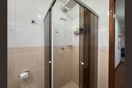 Apartamento à venda com 65m², 2 quartos e 1 vaga Apartamento à venda com 65m², 2 quartos e 1 vagaBanheiro