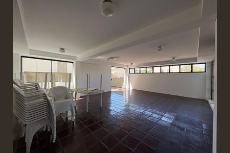 Apartamento à venda com 65m², 2 quartos e 1 vaga Apartamento à venda com 65m², 2 quartos e 1 vagaÁrea comum - Salão de festas