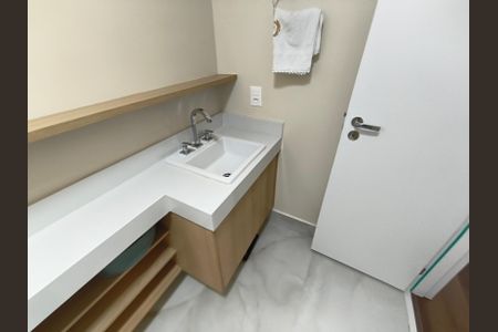 Apartamento à venda com 128m², 3 quartos e 2 vagasBanheiro da Suíte 3