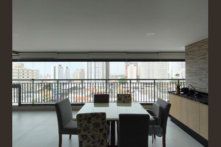 Apartamento à venda com 128m², 3 quartos e 2 vagasVaranda