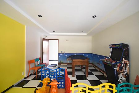 Apartamento à venda com 70m², 3 quartos e 2 vagas Apartamento à venda com 70m², 3 quartos e 2 vagasÁrea comum