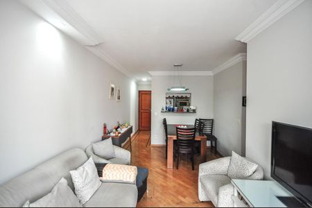 Apartamento à venda com 70m², 3 quartos e 2 vagasSala