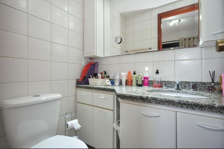 Apartamento à venda com 70m², 3 quartos e 2 vagasBanheiro Suíte