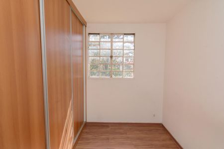 Quarto 2 de apartamento à venda com 2 quartos, 45m² em Solar do Barreiro, Belo Horizonte