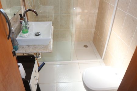 Casa à venda com 158m², 2 quartos e 2 vagasBanheiro da Suíte 1