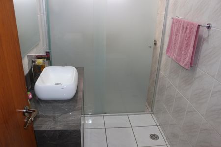 Casa à venda com 158m², 2 quartos e 2 vagasBanheiro