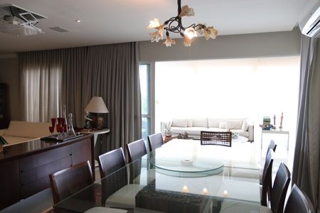 Apartamento para alugar com 264m², 4 quartos e 3 vagasSala