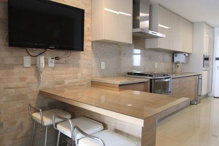 Apartamento para alugar com 264m², 4 quartos e 3 vagasCozinha