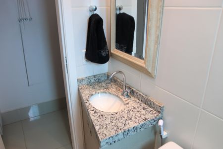 Apartamento para alugar com 264m², 4 quartos e 3 vagasBanheiro de serviço