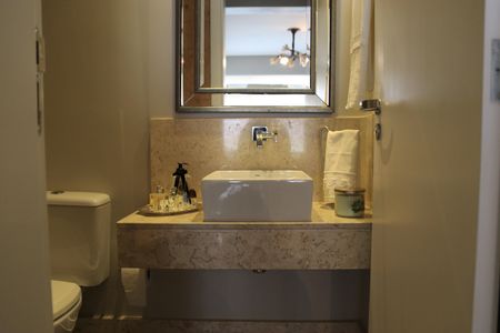 Apartamento para alugar com 264m², 4 quartos e 3 vagasLavabo