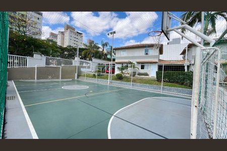 Casa à venda com 99m², 2 quartos e 2 vagas