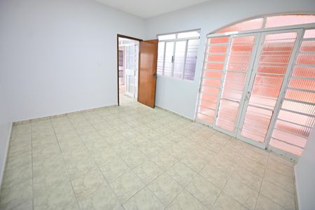 Sala de casa para alugar com 5 quartos, 300m² em Coimbra, Goiânia