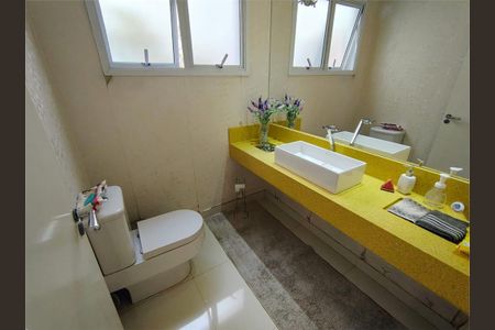 Casa à venda com 270m², 3 quartos e 2 vagas