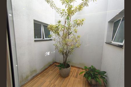 Casa à venda com 270m², 3 quartos e 2 vagas