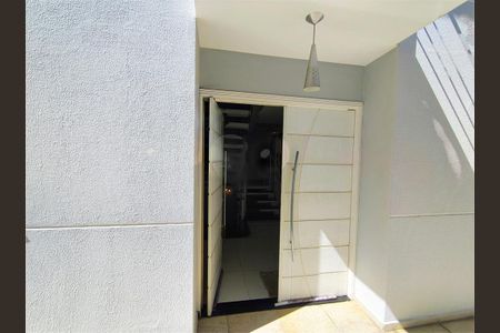 Casa à venda com 270m², 3 quartos e 2 vagas