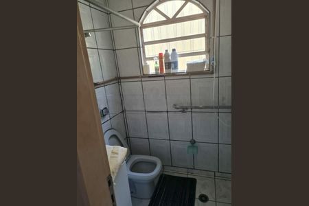 Casa à venda com 3 quartos, 230m² em Jardim Teresa, São Paulo