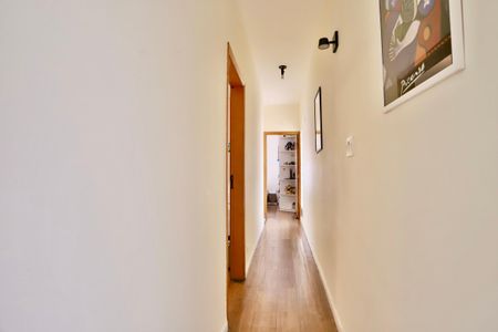 Casa para alugar com 230m², 3 quartos e 2 vagas Casa para alugar com 230m², 3 quartos e 2 vagasCorredor