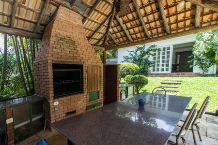 Casa de condomínio para alugar com 456m², 3 quartos e 8 vagas Casa de condomínio para alugar com 456m², 3 quartos e 8 vagasChurrasqueria