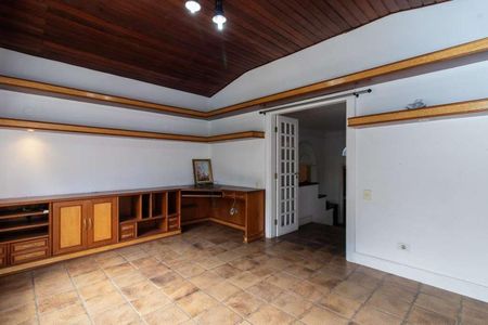 Casa de condomínio para alugar com 456m², 3 quartos e 8 vagas Casa de condomínio para alugar com 456m², 3 quartos e 8 vagasQuarto