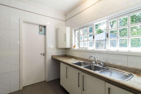 Casa de condomínio para alugar com 456m², 3 quartos e 8 vagas Casa de condomínio para alugar com 456m², 3 quartos e 8 vagasCozinha