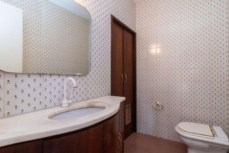 Casa de condomínio para alugar com 456m², 3 quartos e 8 vagas Casa de condomínio para alugar com 456m², 3 quartos e 8 vagasBanheiro