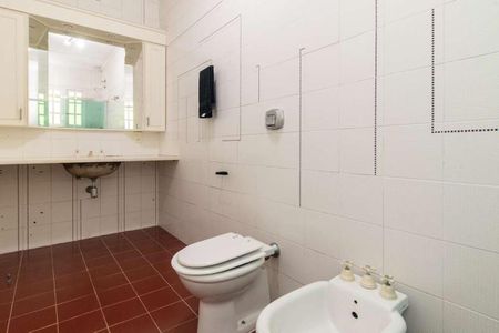 Casa de condomínio para alugar com 456m², 3 quartos e 8 vagas Casa de condomínio para alugar com 456m², 3 quartos e 8 vagasBanheiro