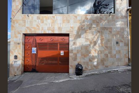 Casa para alugar com 364m², 4 quartos e 2 vagas Casa para alugar com 364m², 4 quartos e 2 vagasFachada+Placa