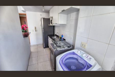 Apartamento à venda com 48m², 2 quartos e 1 vaga Apartamento à venda com 48m², 2 quartos e 1 vagaCozinha e Área de Serviço
