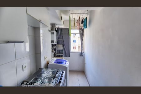 Apartamento à venda com 48m², 2 quartos e 1 vaga Apartamento à venda com 48m², 2 quartos e 1 vagaCozinha e Área de Serviço