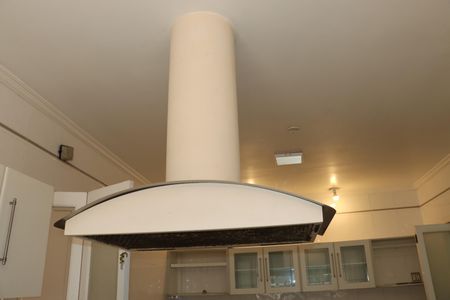 Casa de condomínio para alugar com 456m², 5 quartos e 8 vagasCozinha