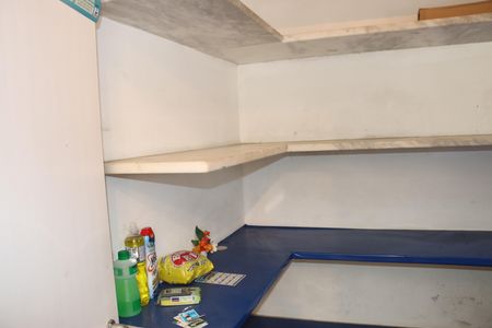 Casa de condomínio para alugar com 456m², 5 quartos e 8 vagasDespensa