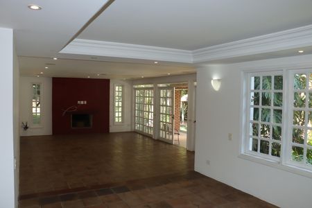 Sala de casa de condomínio para alugar com 5 quartos, 456m² em Granja Viana, Cotia